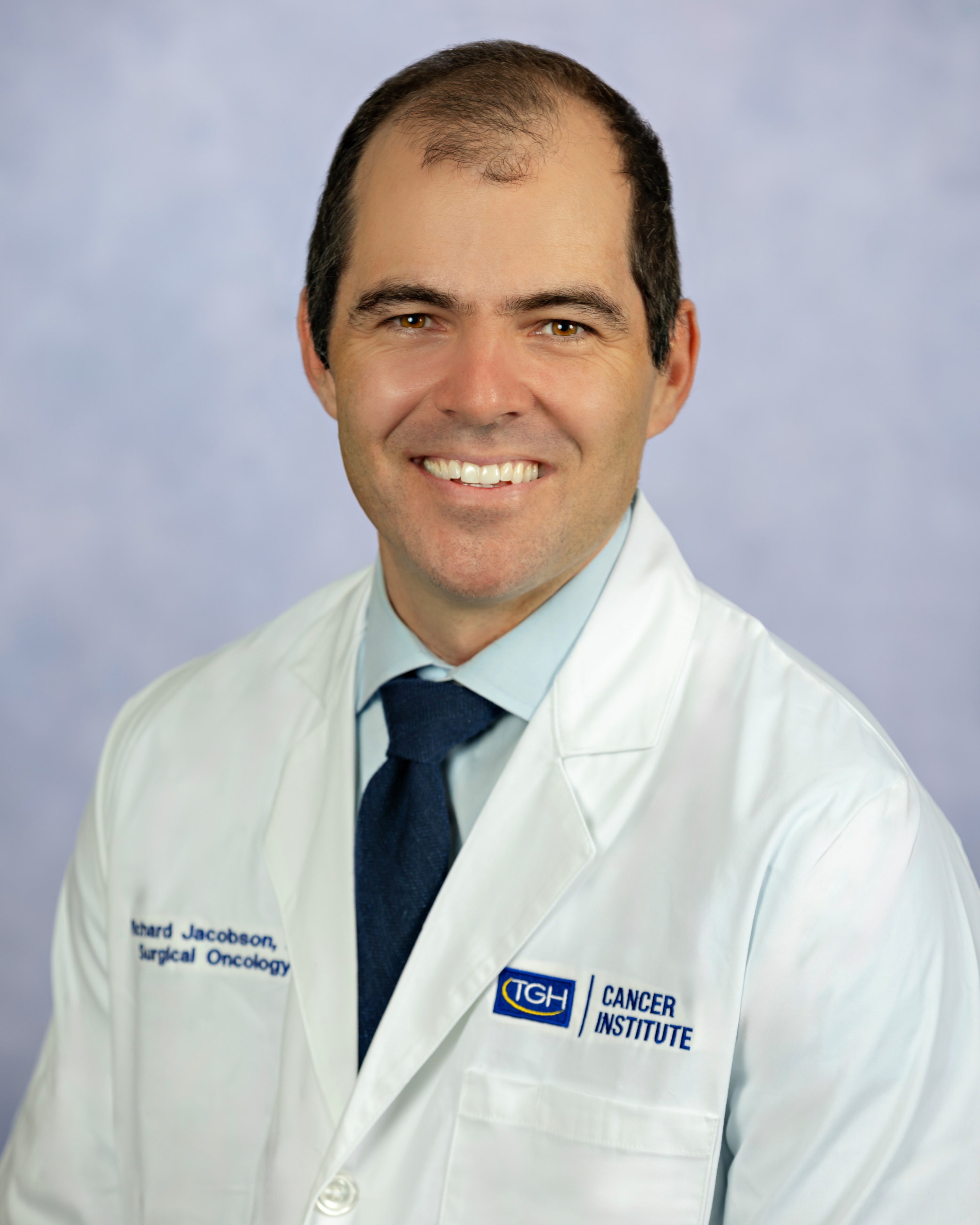 Jacobson, Richard headshot with white coat